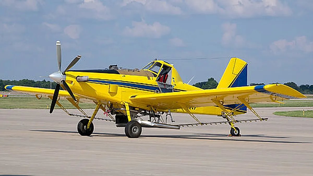 AIR TRACTOR AT602 aircraft profile