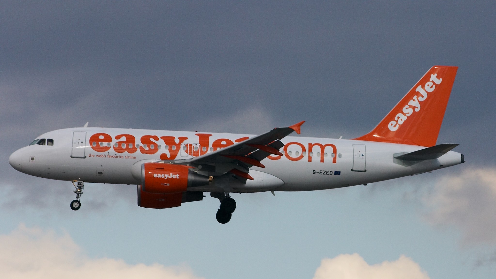 Airbus A319-111 aircraft profile