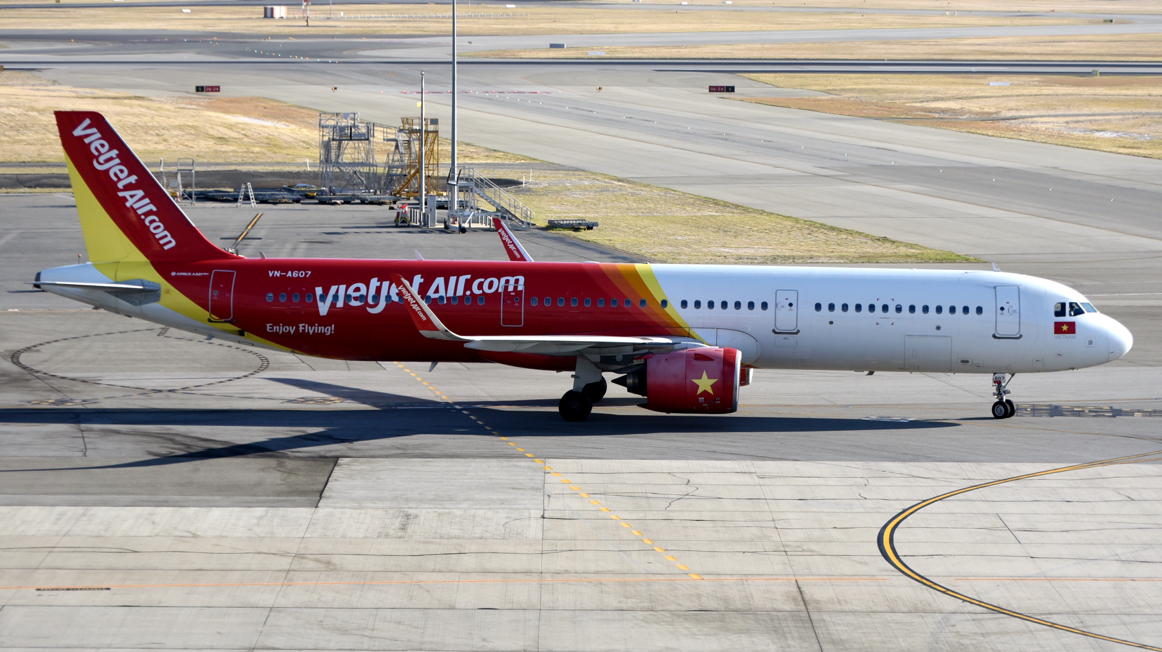 AIRBUS A321-271N aircraft profile