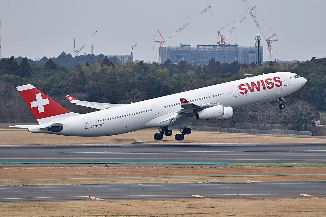 Airbus A340-313X aircraft profile