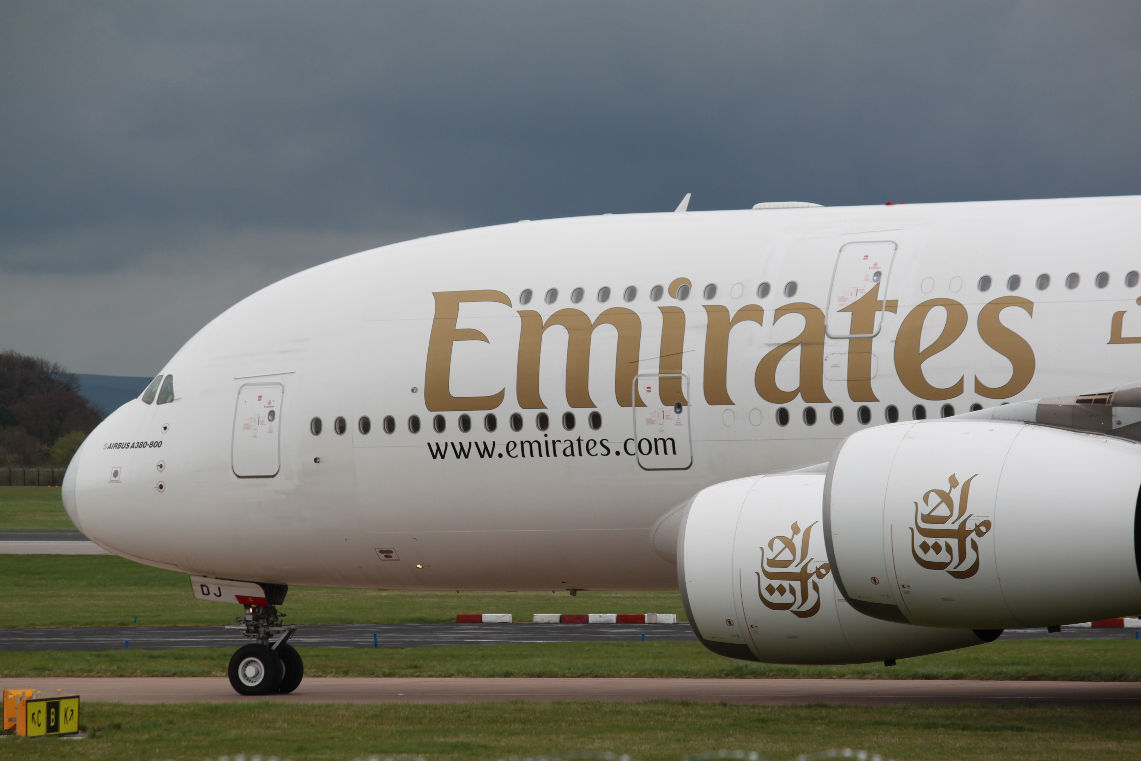 Airbus A380-861 aircraft profile