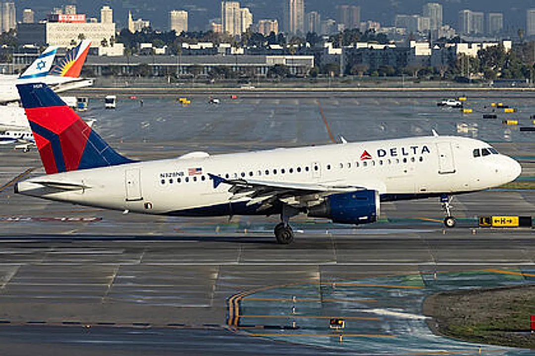 AIRBUS INDUSTRIE A319-114 aircraft profile