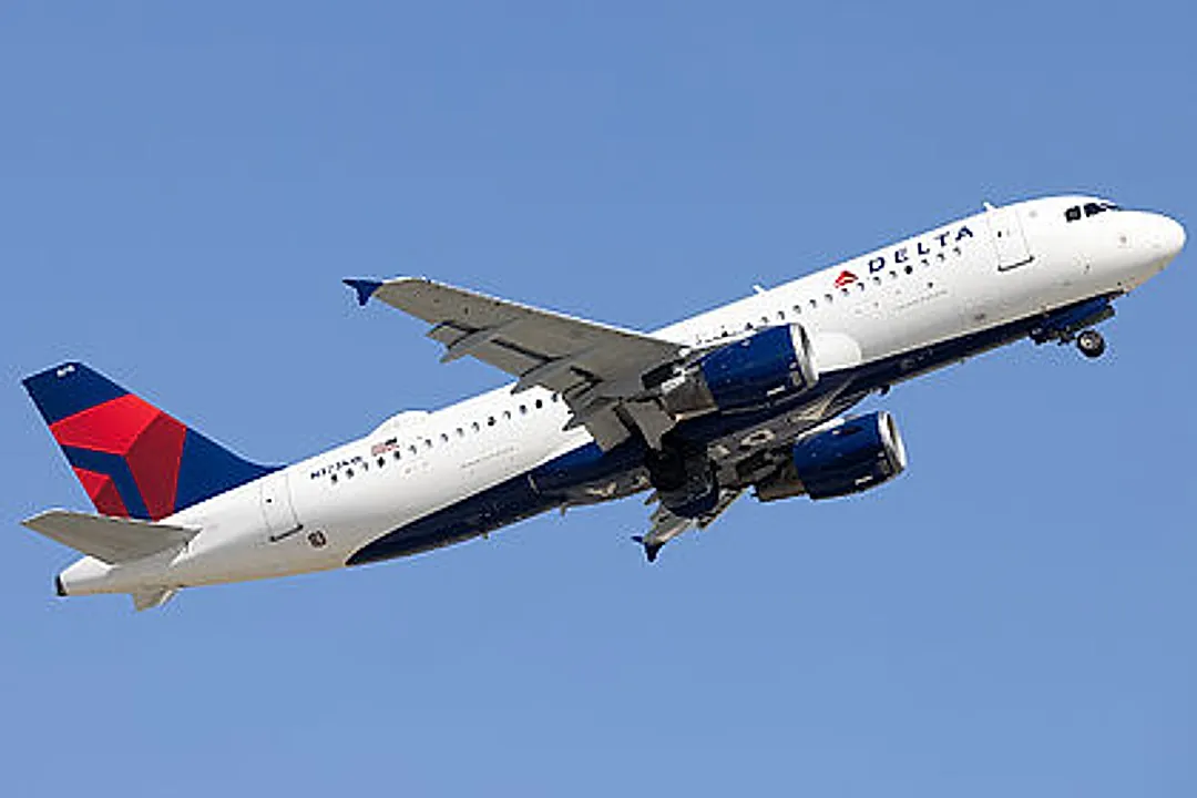 AIRBUS INDUSTRIE A320-212 aircraft profile