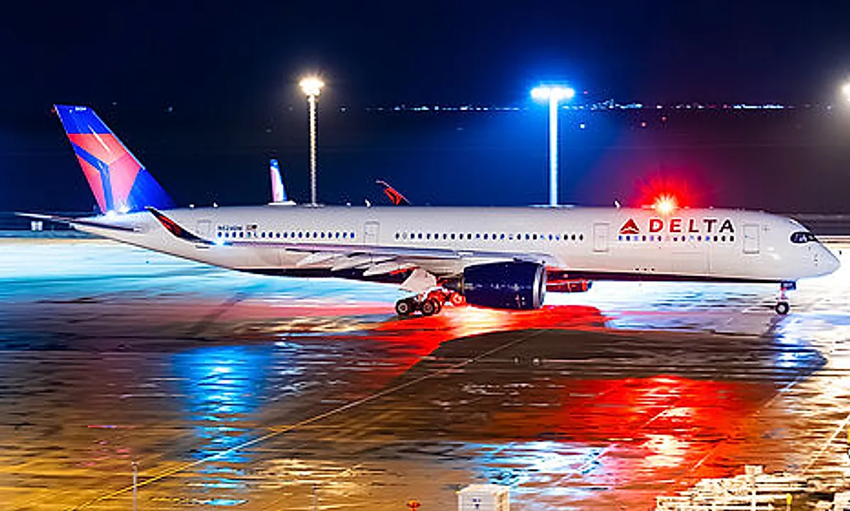 AIRBUS SAS A350-941 aircraft profile
