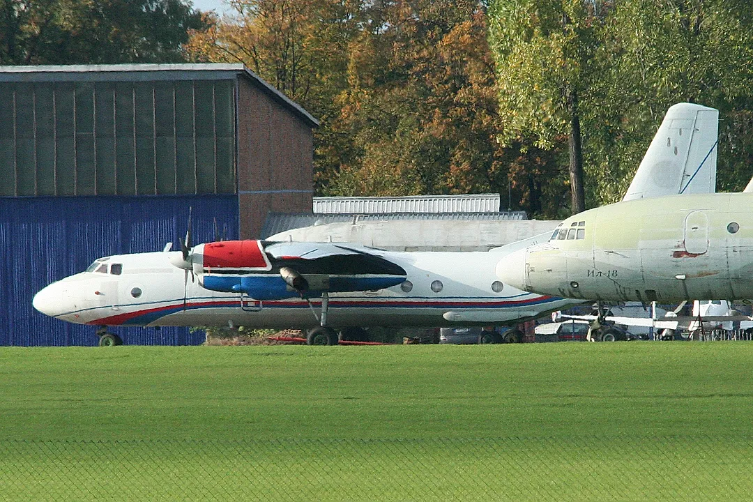 Antonov An-26B-100 aircraft profile