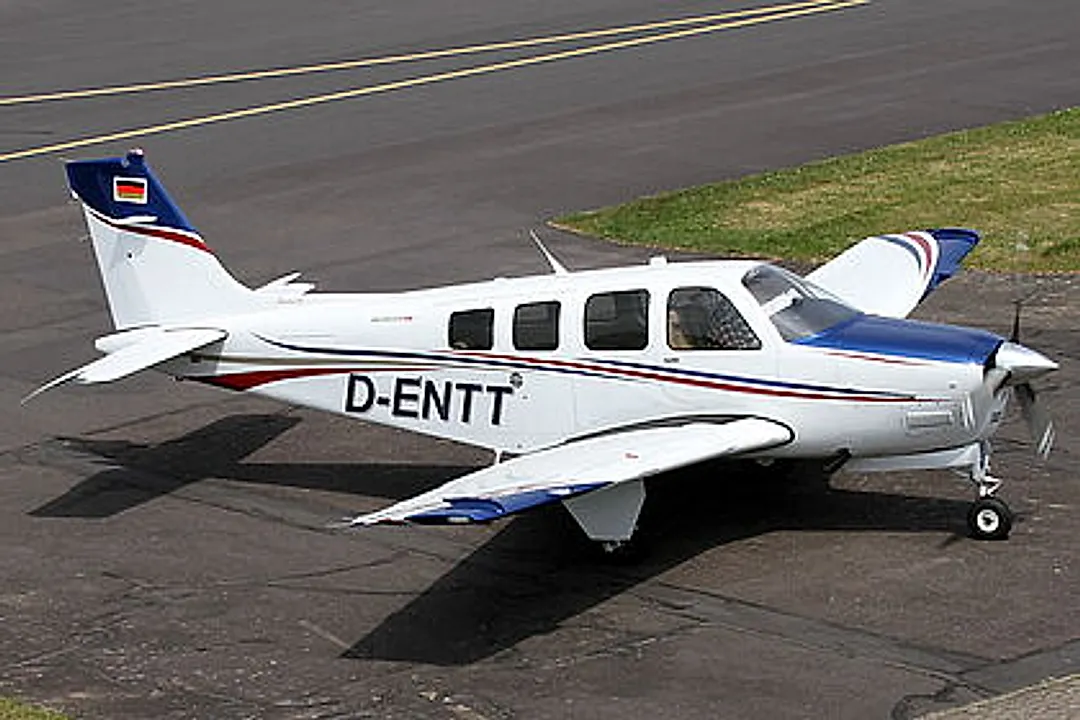BEECH G36 aircraft profile
