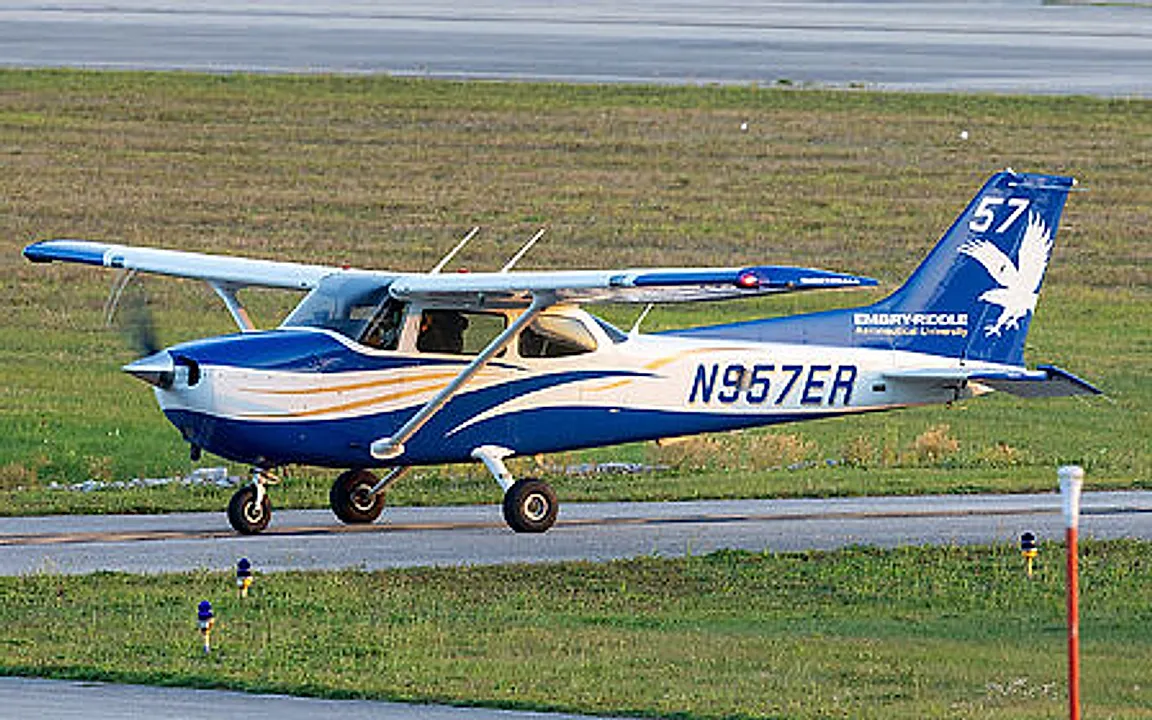 Beechcraft 300 King Air 350ER aircraft profile