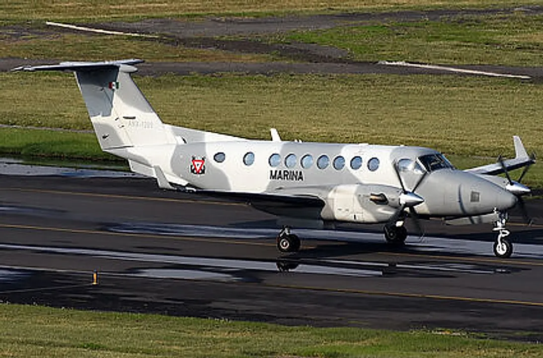 Beechcraft B300 aircraft profile