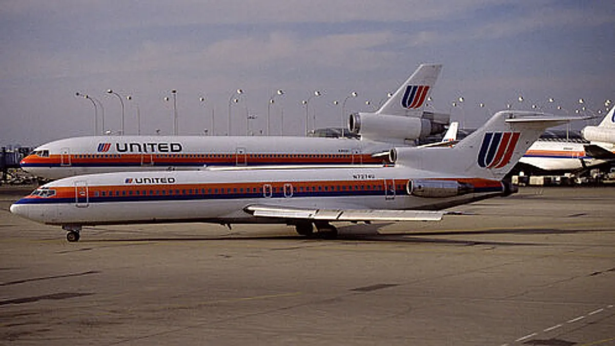 Boeing 727-222 aircraft profile