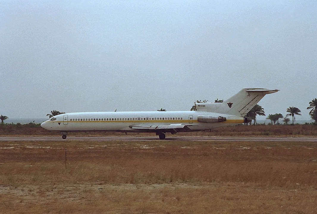 Boeing 727-231 aircraft profile