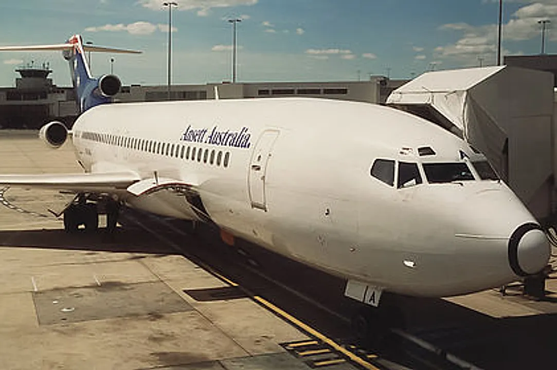 Boeing 727-277 aircraft profile