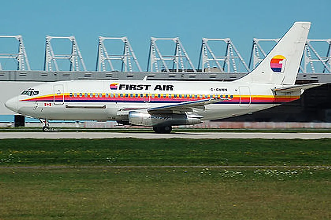 Boeing 737-210C aircraft profile