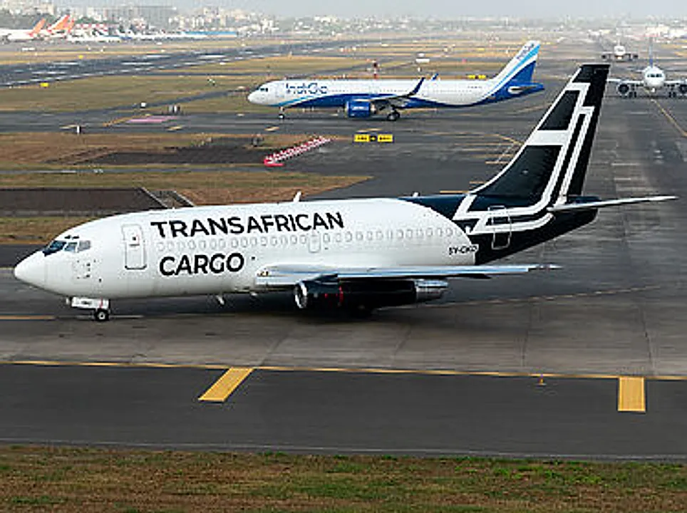 Boeing 737-290C Adv. aircraft profile