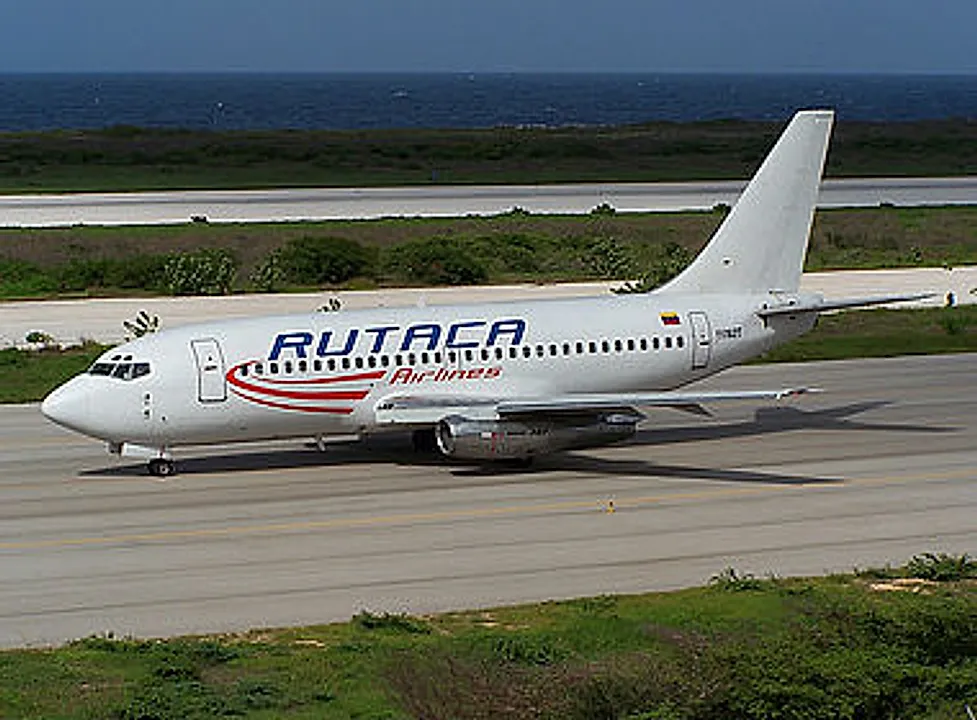 Boeing 737-2H4 aircraft profile