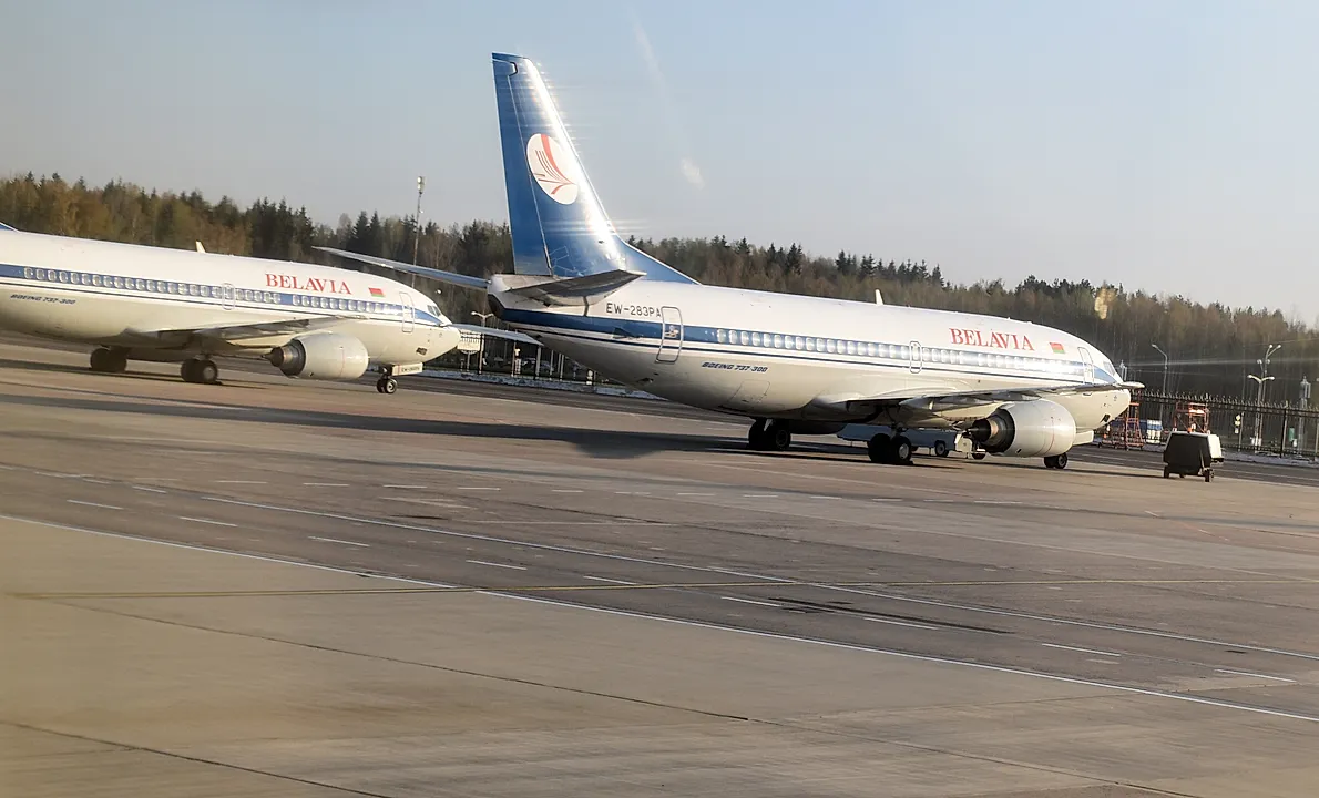 Boeing 737-3Q8 (BDSF) aircraft profile