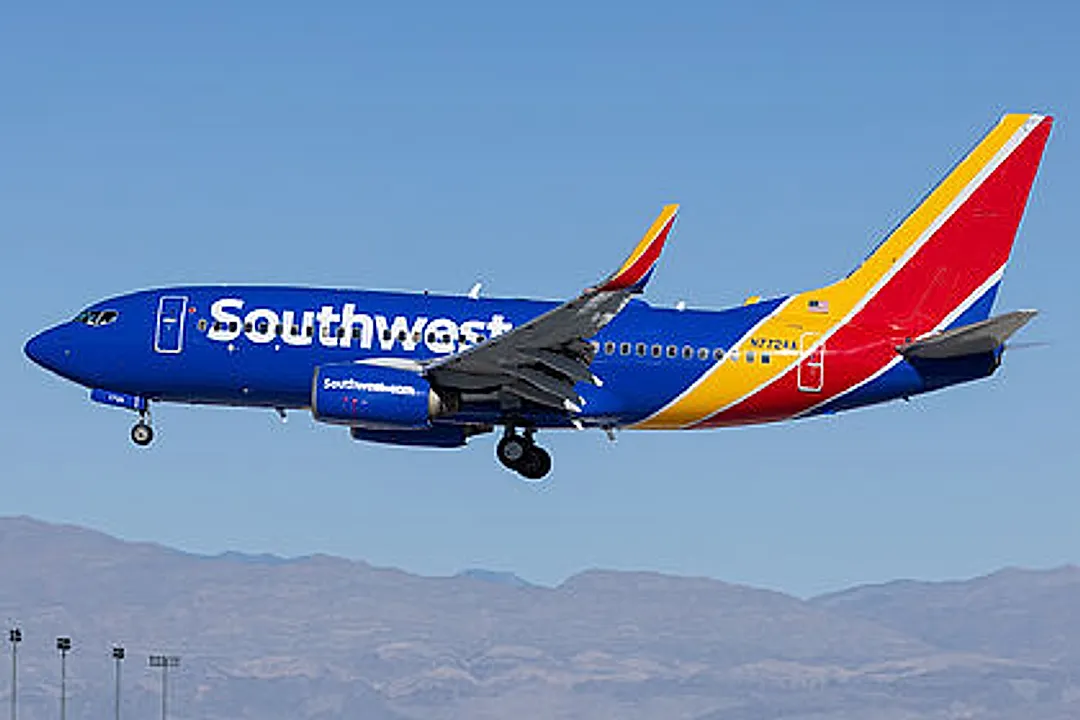 Boeing 737-7BD (WL) aircraft profile