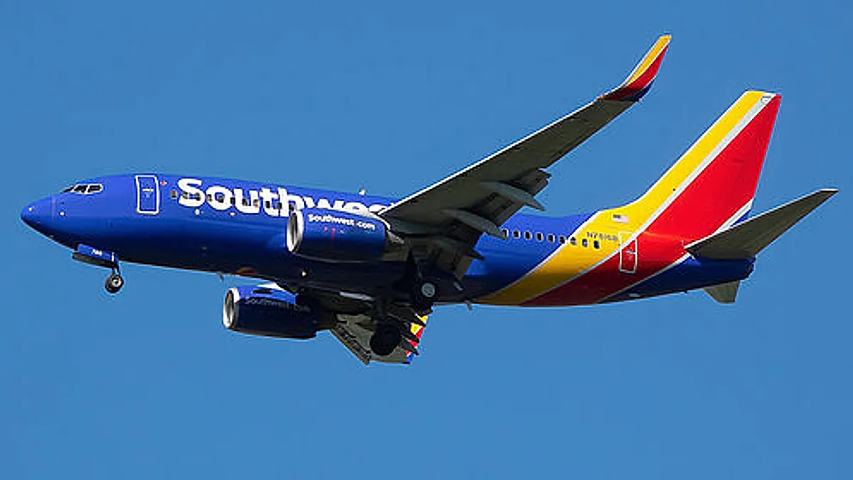 Boeing 737-7L9 (WL) aircraft profile