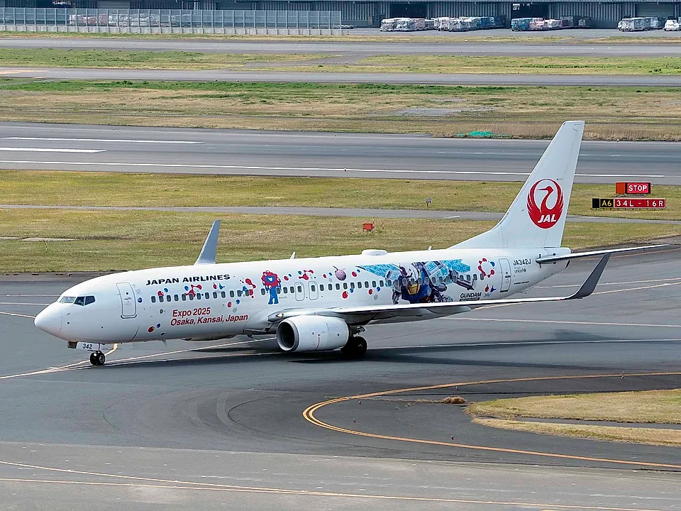 Boeing 737-846 (WL) aircraft profile