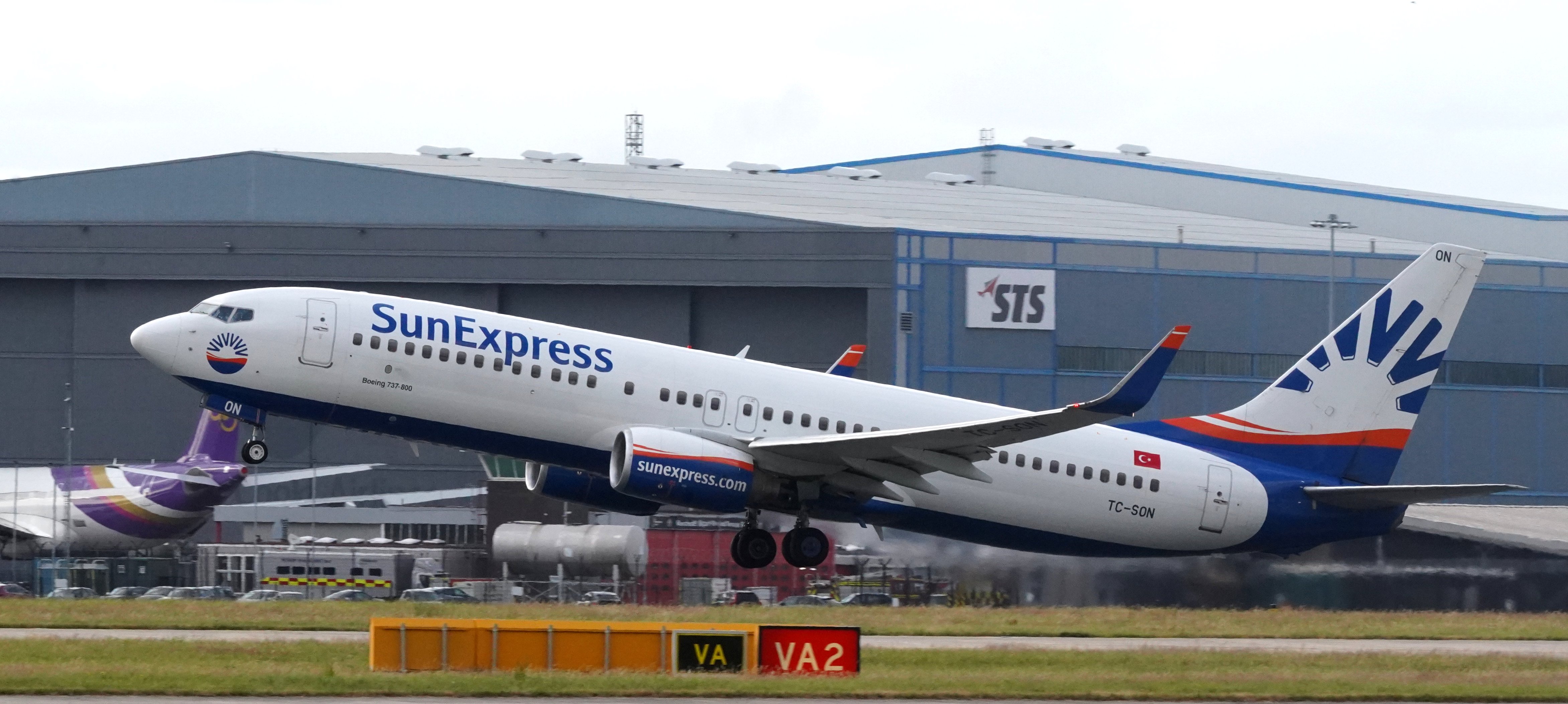 Boeing 737-86J (WL) aircraft profile