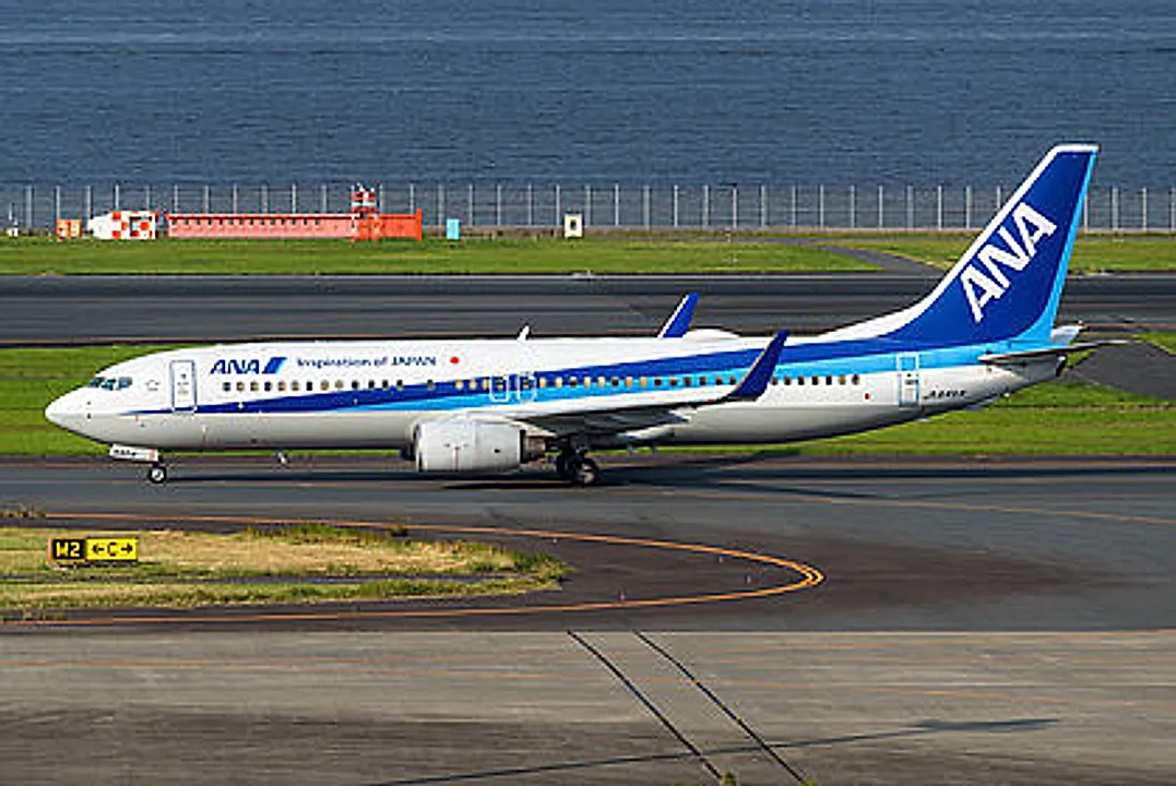 Boeing 737-881 (WL) aircraft profile