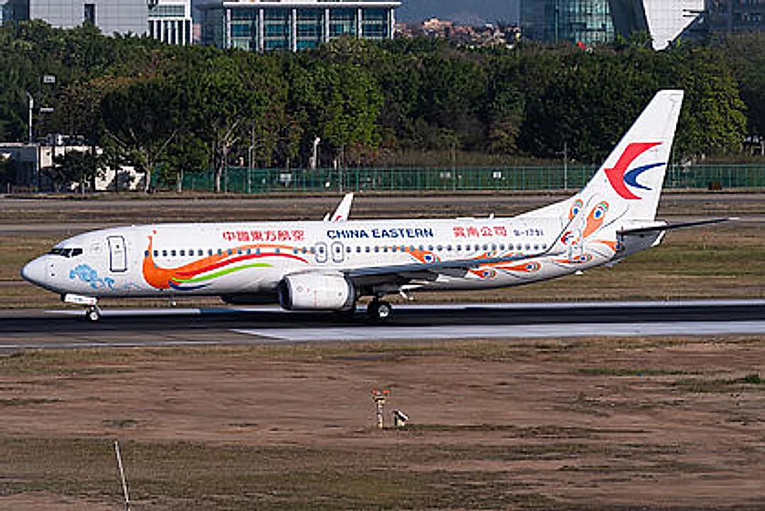 Boeing 737-89P (WL) aircraft profile