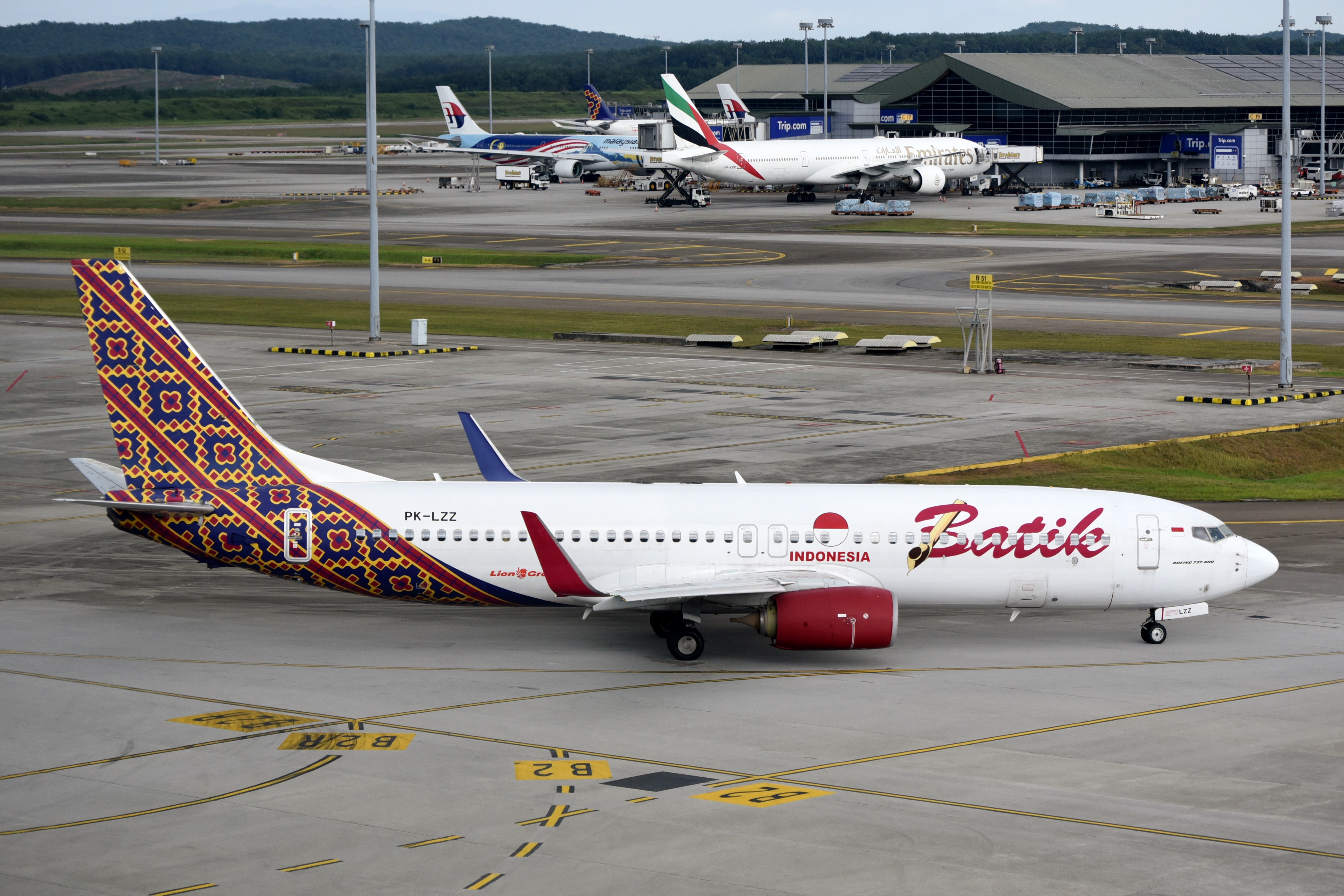 Boeing 737-8GP (WL) aircraft profile