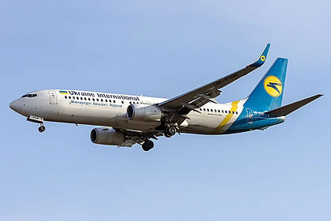 Boeing 737-8KV (WL) aircraft profile