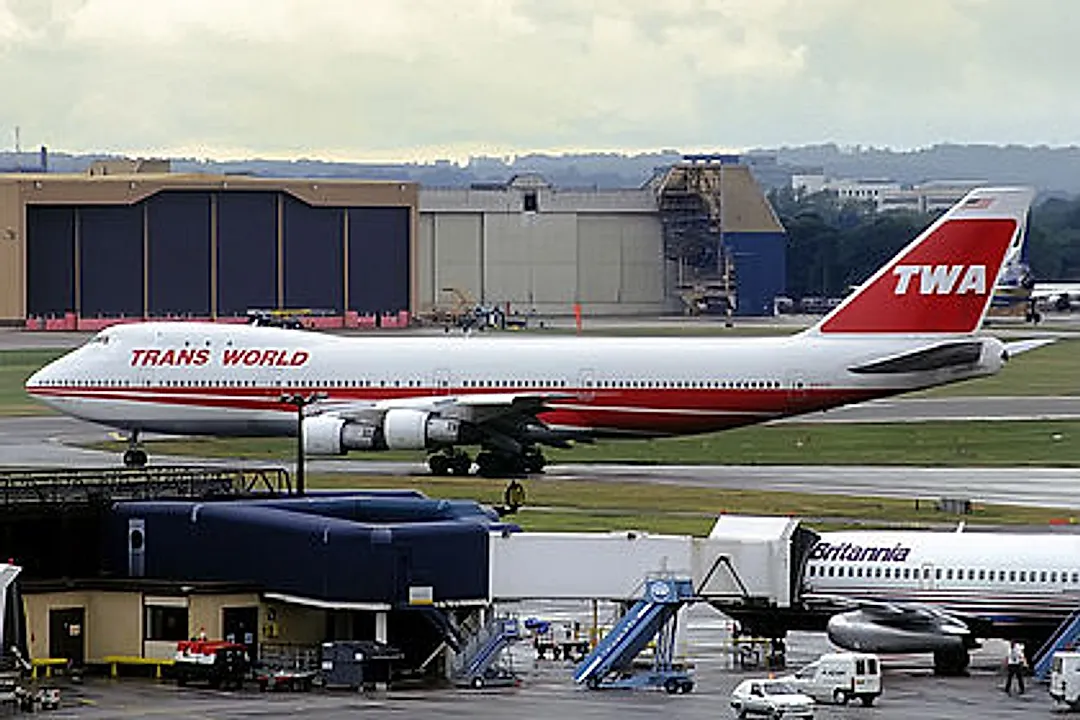 Boeing 747-131 aircraft profile