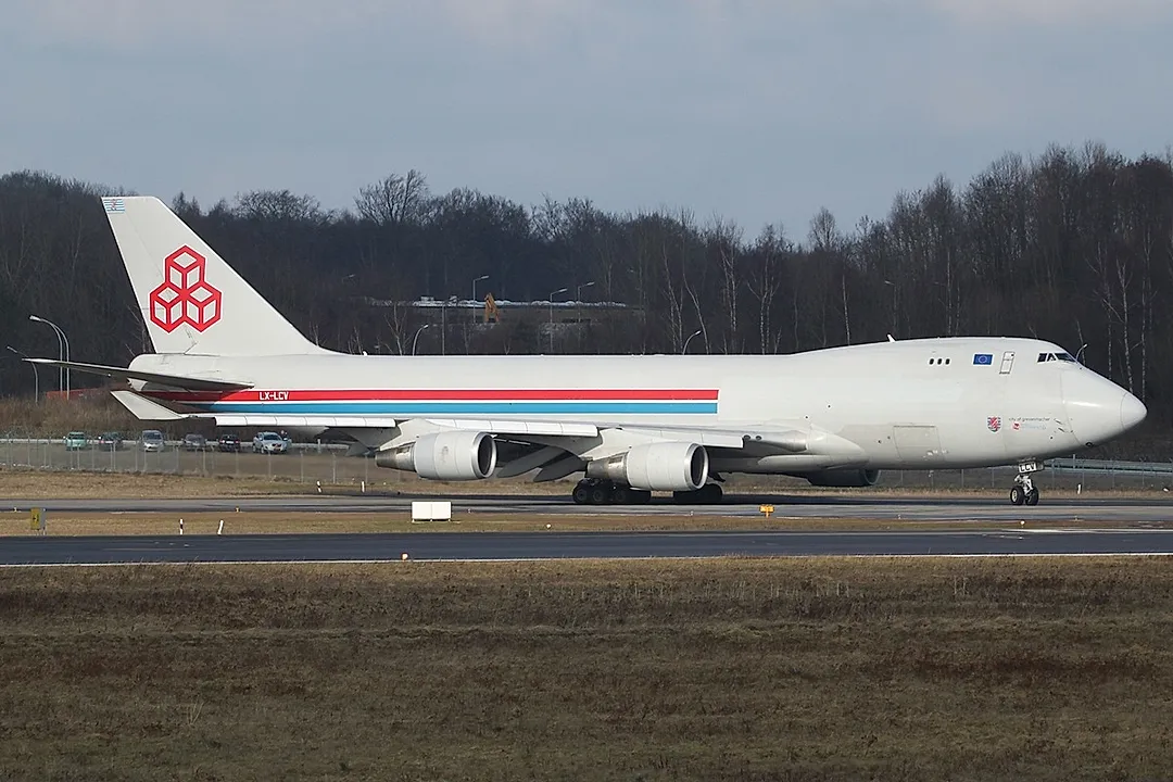 Boeing 747-400F aircraft profile