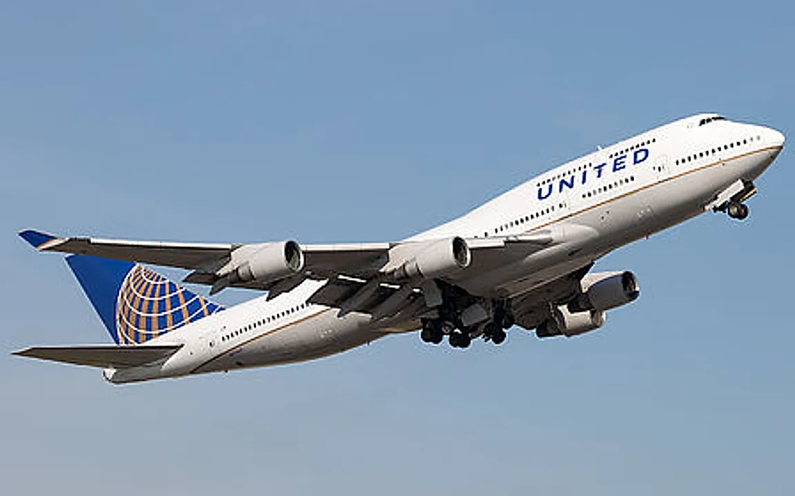 Boeing 747-422 aircraft profile