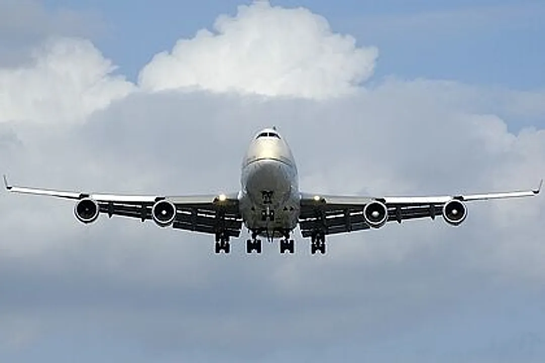 Boeing 747-468 aircraft profile