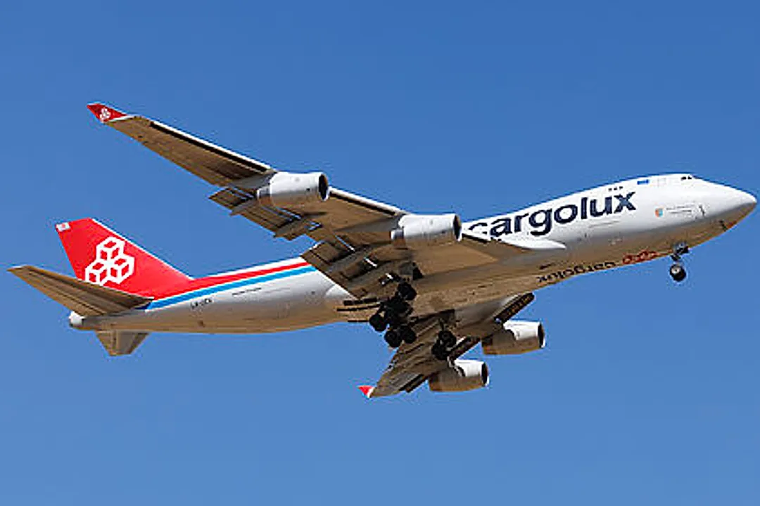 Boeing 747-4R7F aircraft profile
