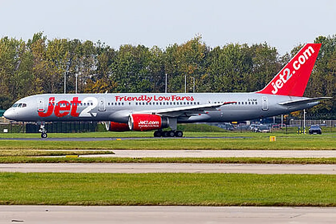 Boeing 757-21B aircraft profile