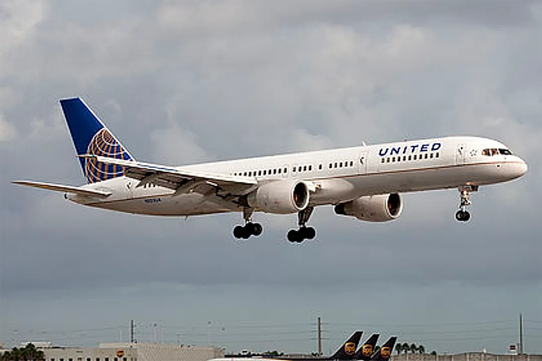 Boeing 757-222 aircraft profile