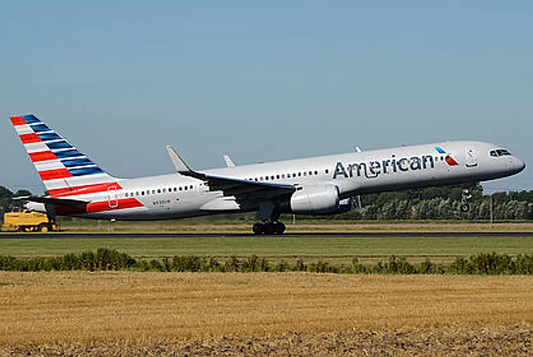 Boeing 757-2B7 (WL) aircraft profile