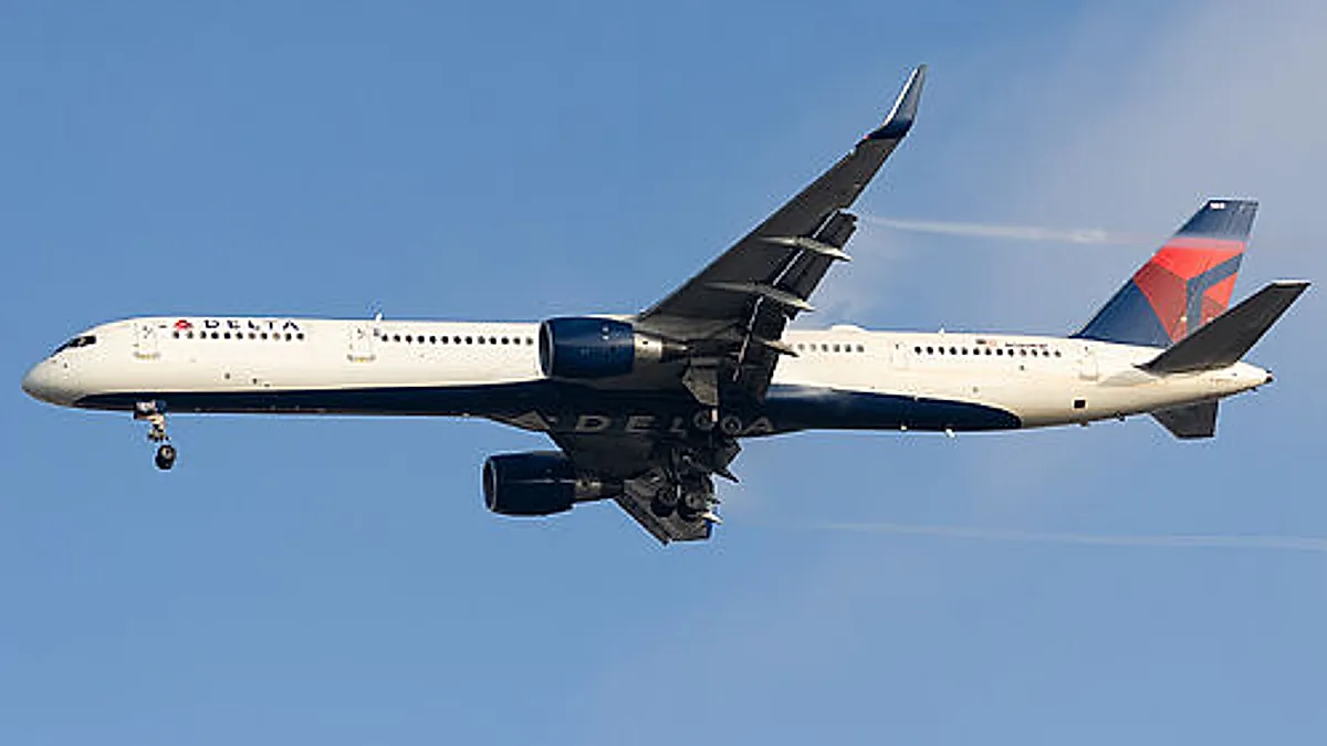 Boeing 757-351 (WL) aircraft profile