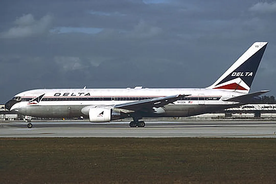 Boeing 767-232 aircraft profile
