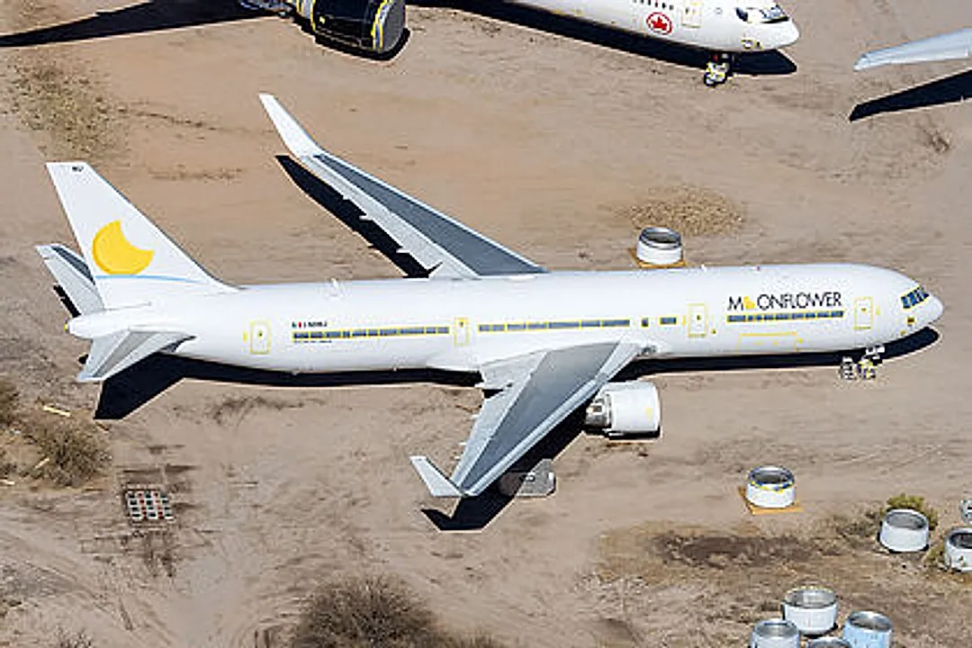Boeing 767-306ER aircraft profile