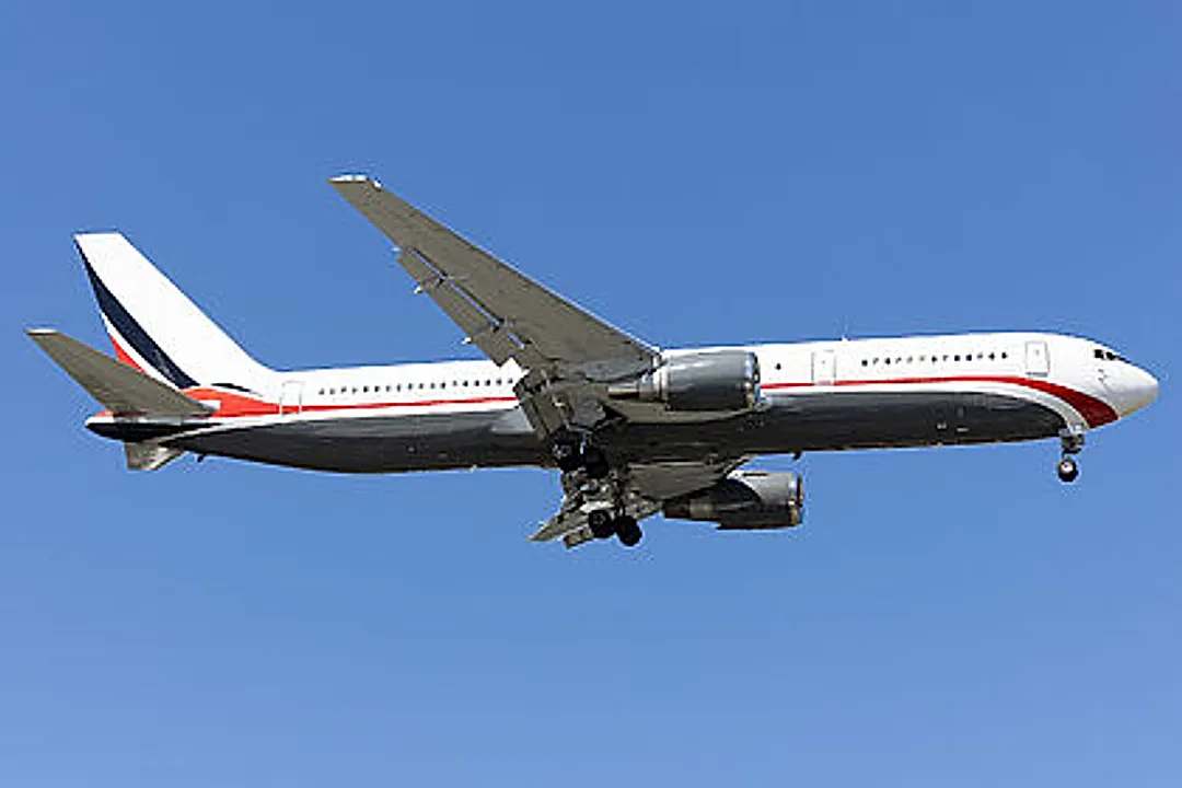 Boeing 767-324ER aircraft profile
