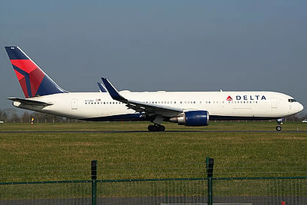Boeing 767-332ER aircraft profile