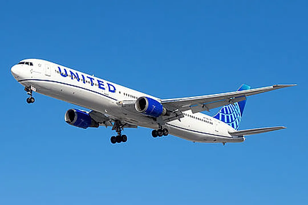 BOEING 767-424ER aircraft profile