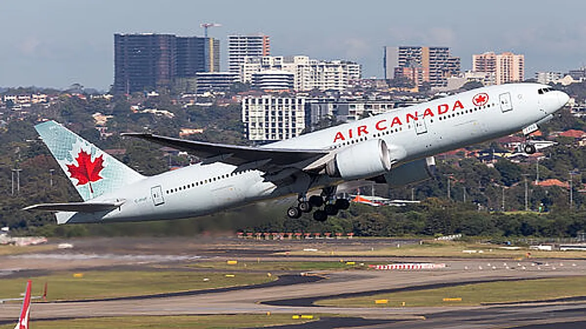 Boeing 777-233LR aircraft profile