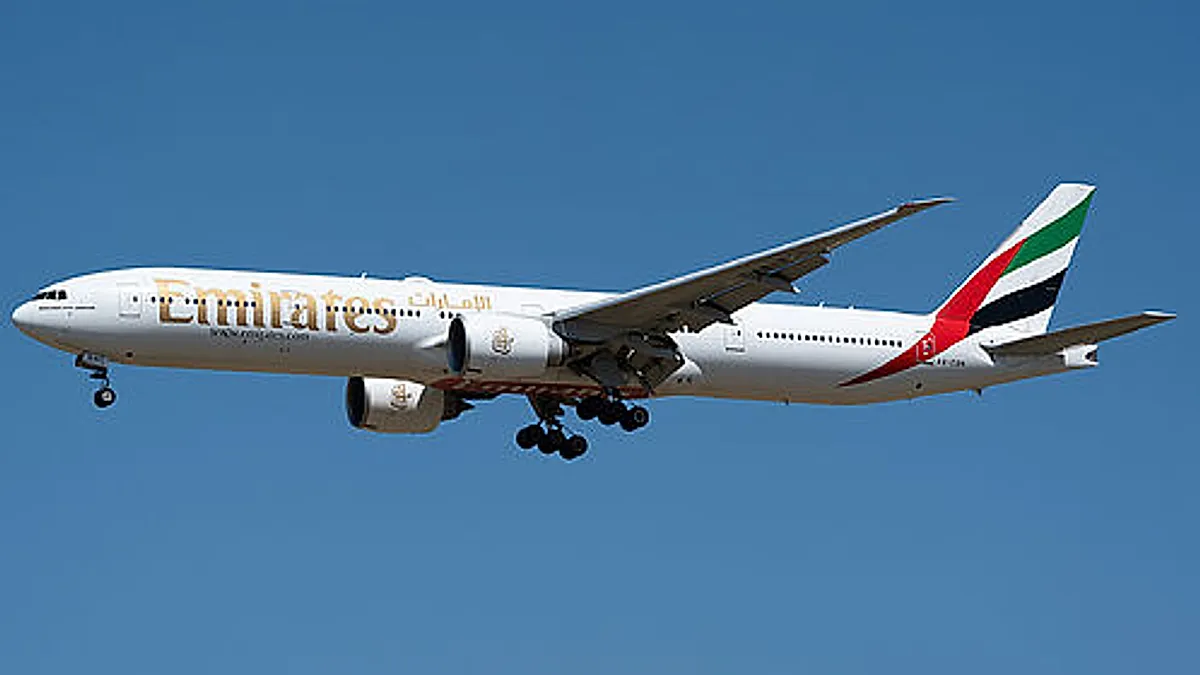 Boeing 777-31HER aircraft profile