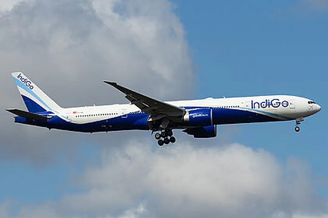 Boeing 777-3Q8ER aircraft profile