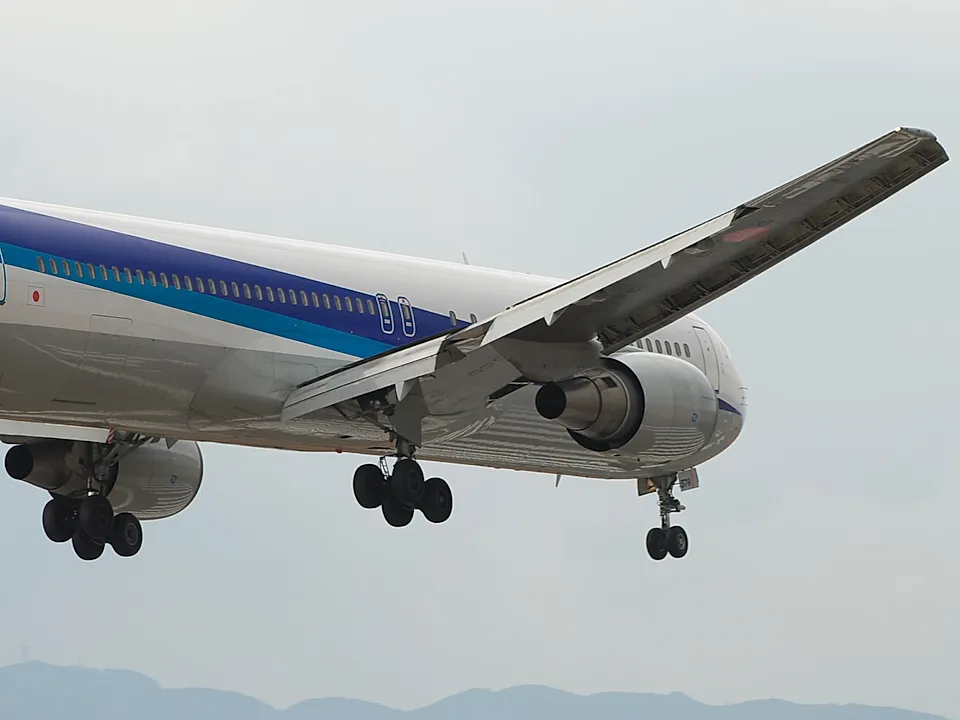 BOEING B767-300 aircraft profile