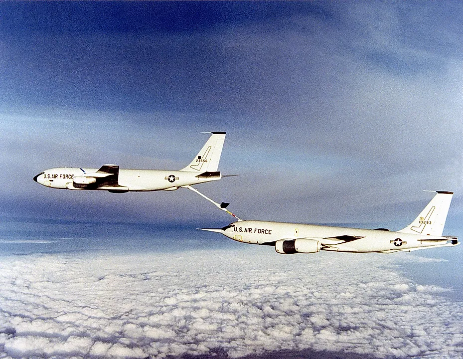 Boeing KC-135R Stratotanker aircraft profile