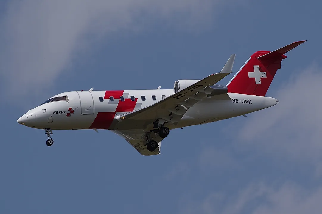 BOMBARDIER CL-600-2B16 aircraft profile