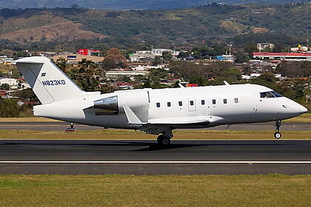 Bombardier CL-600-2B16 Challenger 604 aircraft profile
