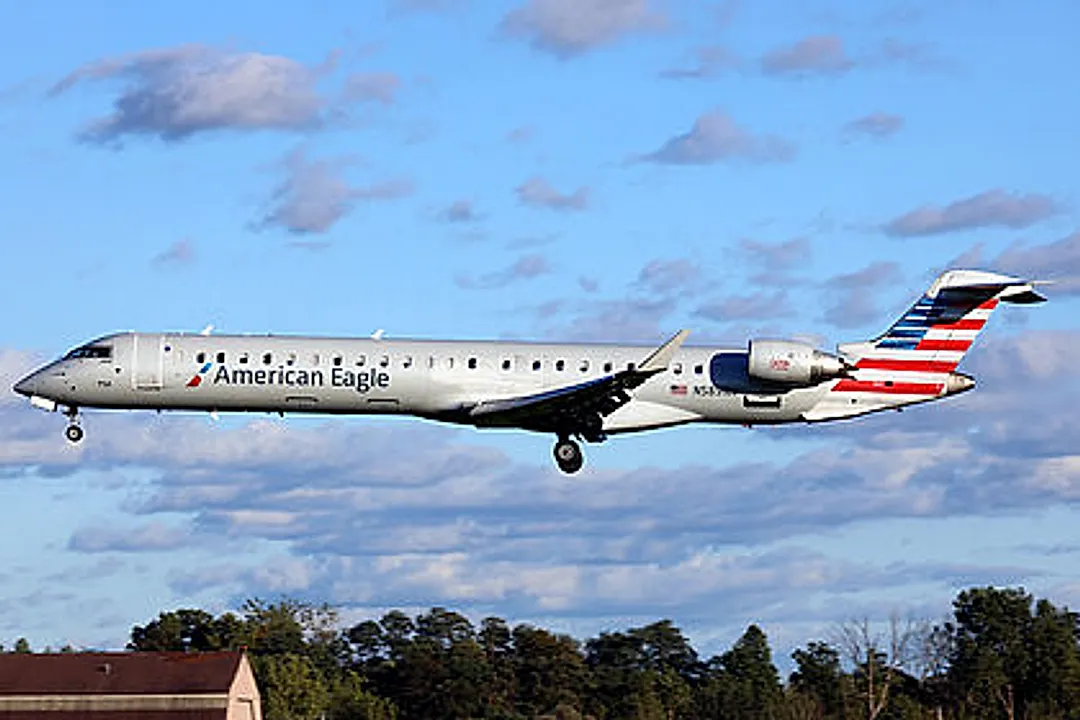 BOMBARDIER INC CL-600-2D24 aircraft profile