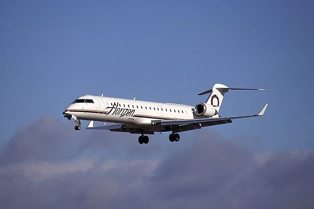 Canadair CL-600-2C10 Regional Jet CRJ-701 aircraft profile